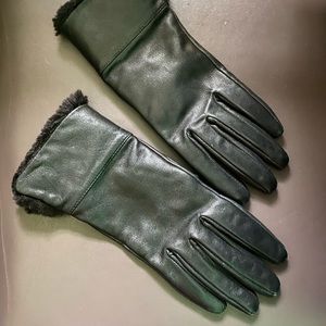 Women’s leather gloves